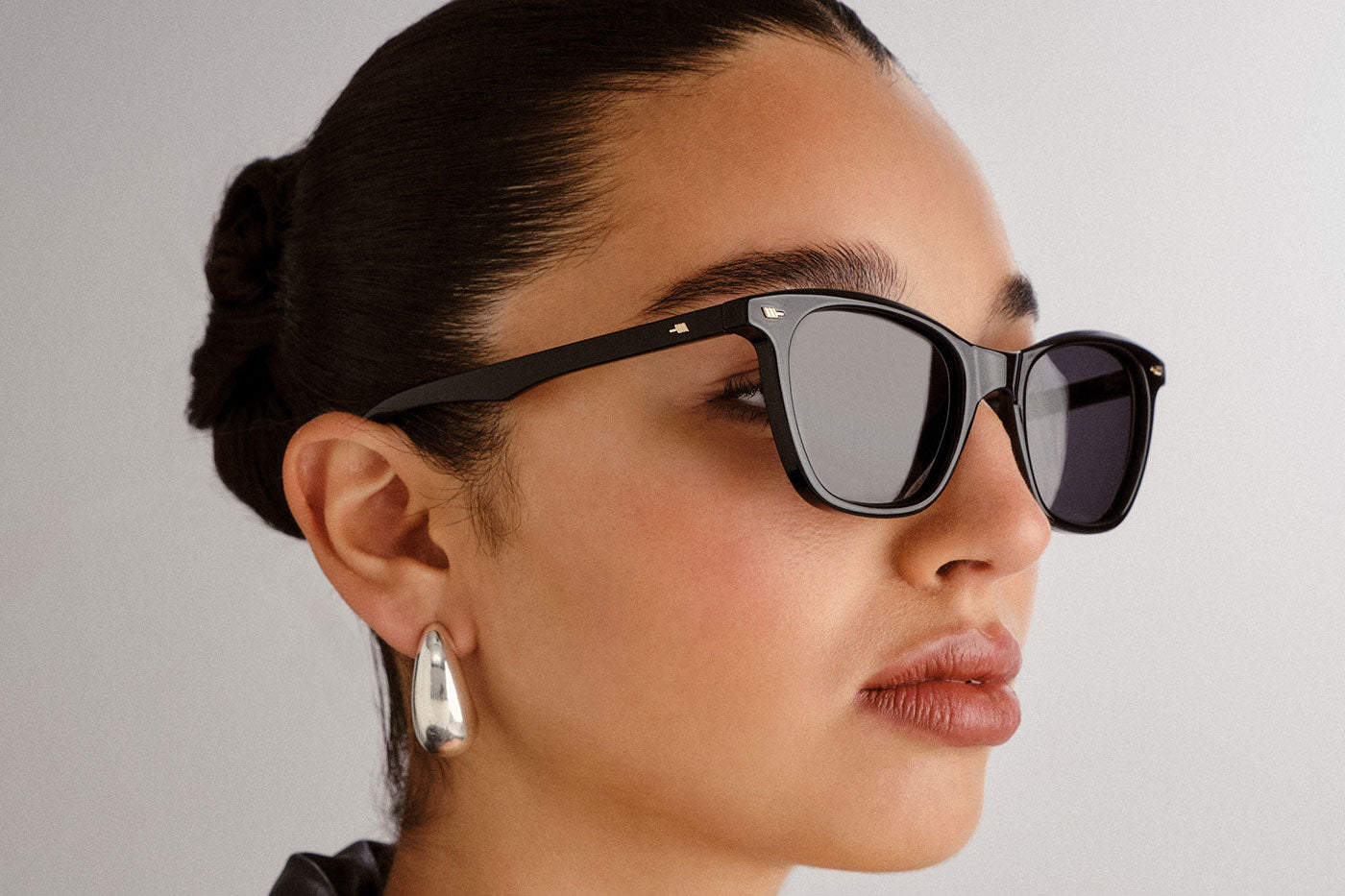 Le Specs Nonsensical Sunglasses - Black / Smoke Mono Polarised