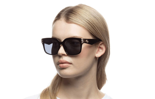 Le Specs Shell Shocked Sunglasses - Black / Smoke