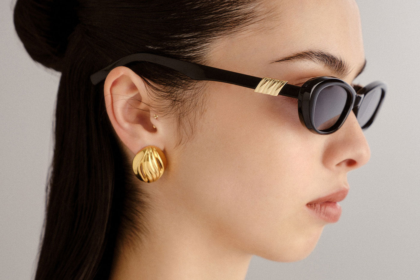 Le Specs The Whisperer Sunglasses - Black / Smoke Mono Polarised