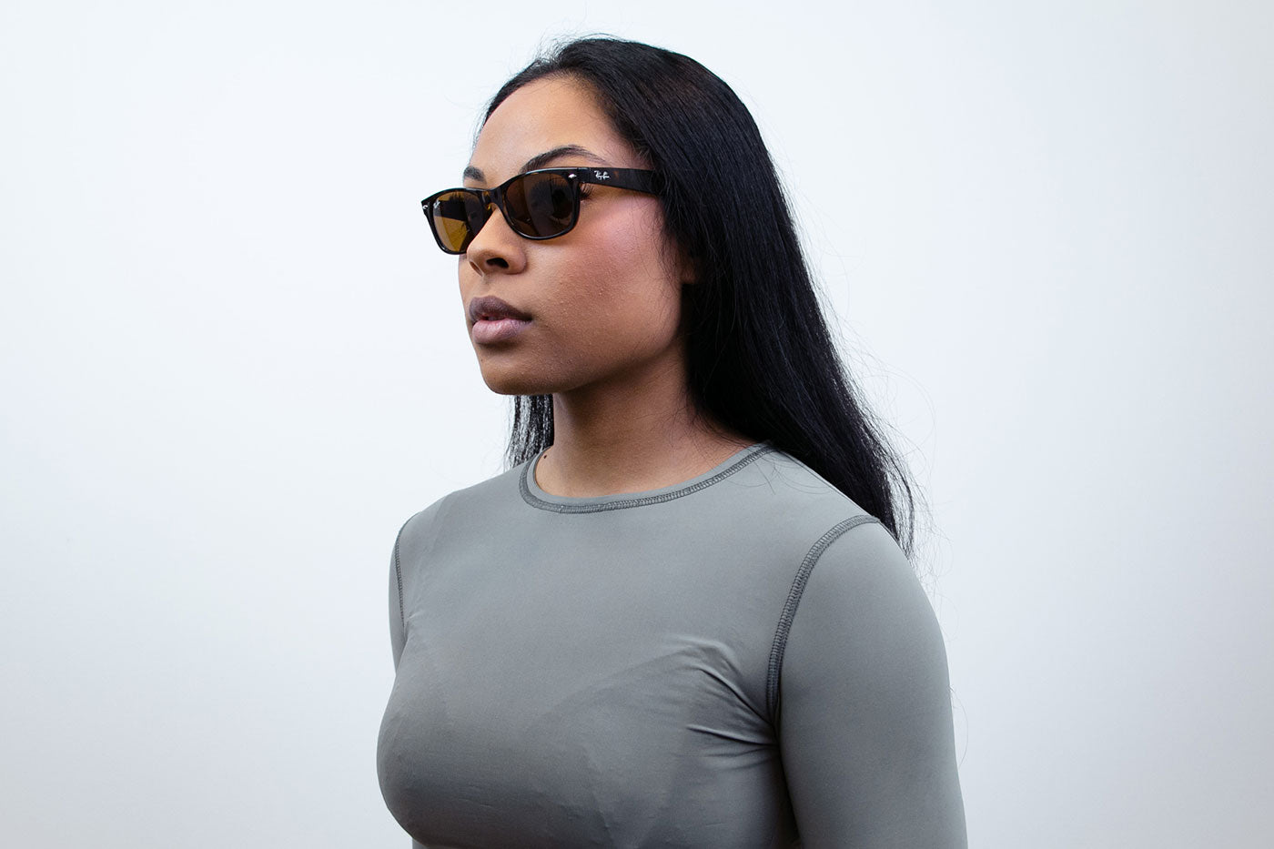 Model wearing RB2132 710 [fill]