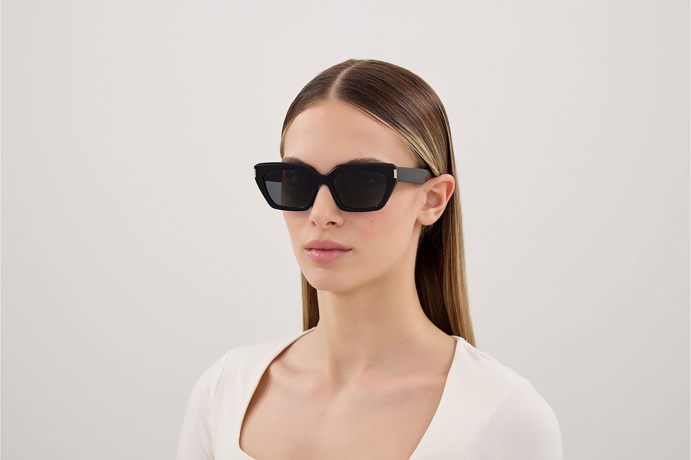 SL_826_PAGE-001-fom-xxl